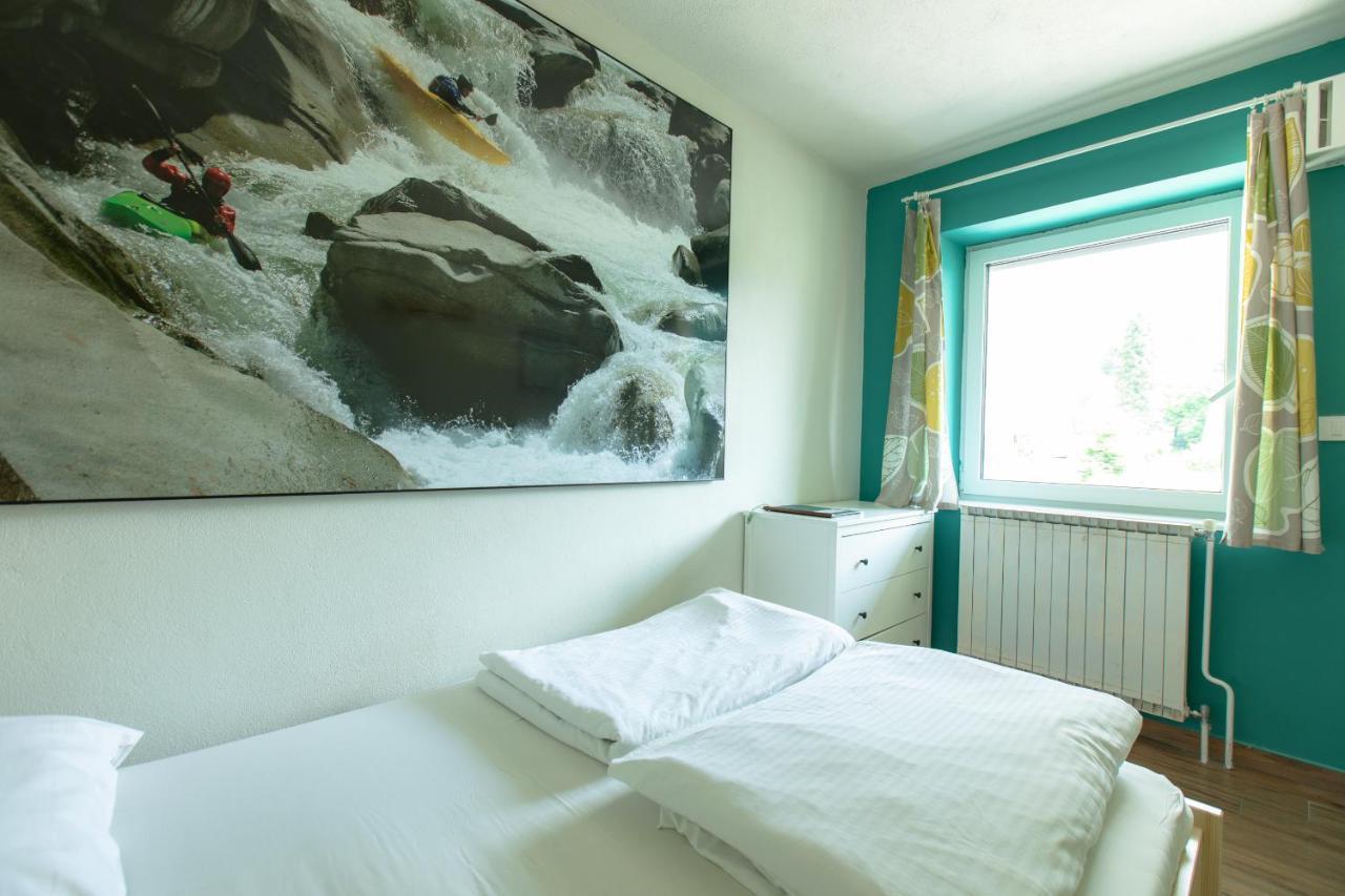 Hostel Soca Rocks Bovec Exterior foto