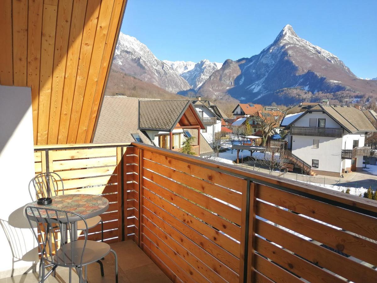 Hostel Soca Rocks Bovec Exterior foto