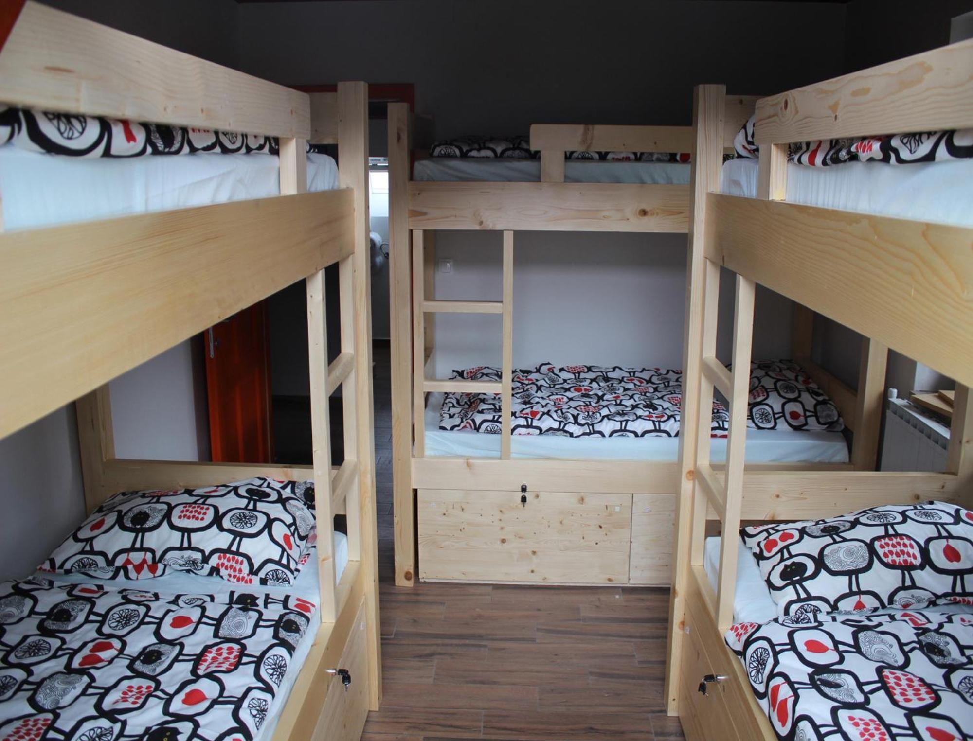 Hostel Soca Rocks Bovec Habitación foto