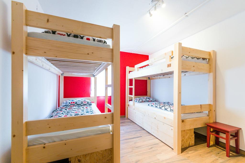 Hostel Soca Rocks Bovec Habitación foto